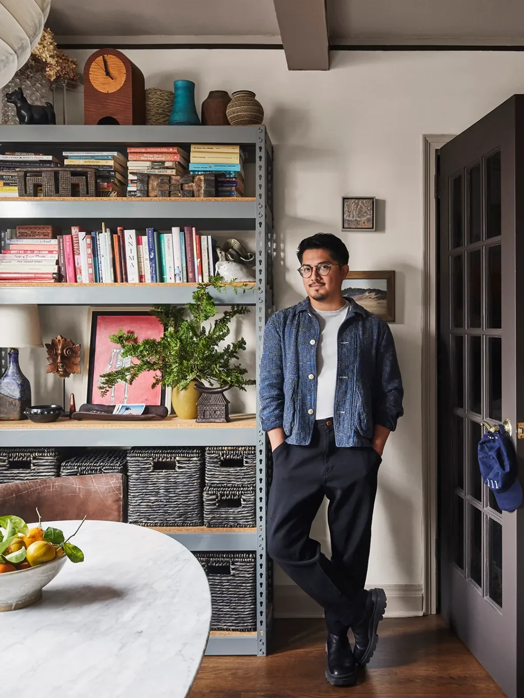 This Designer's 550-Sq-Ft Studio Packs…