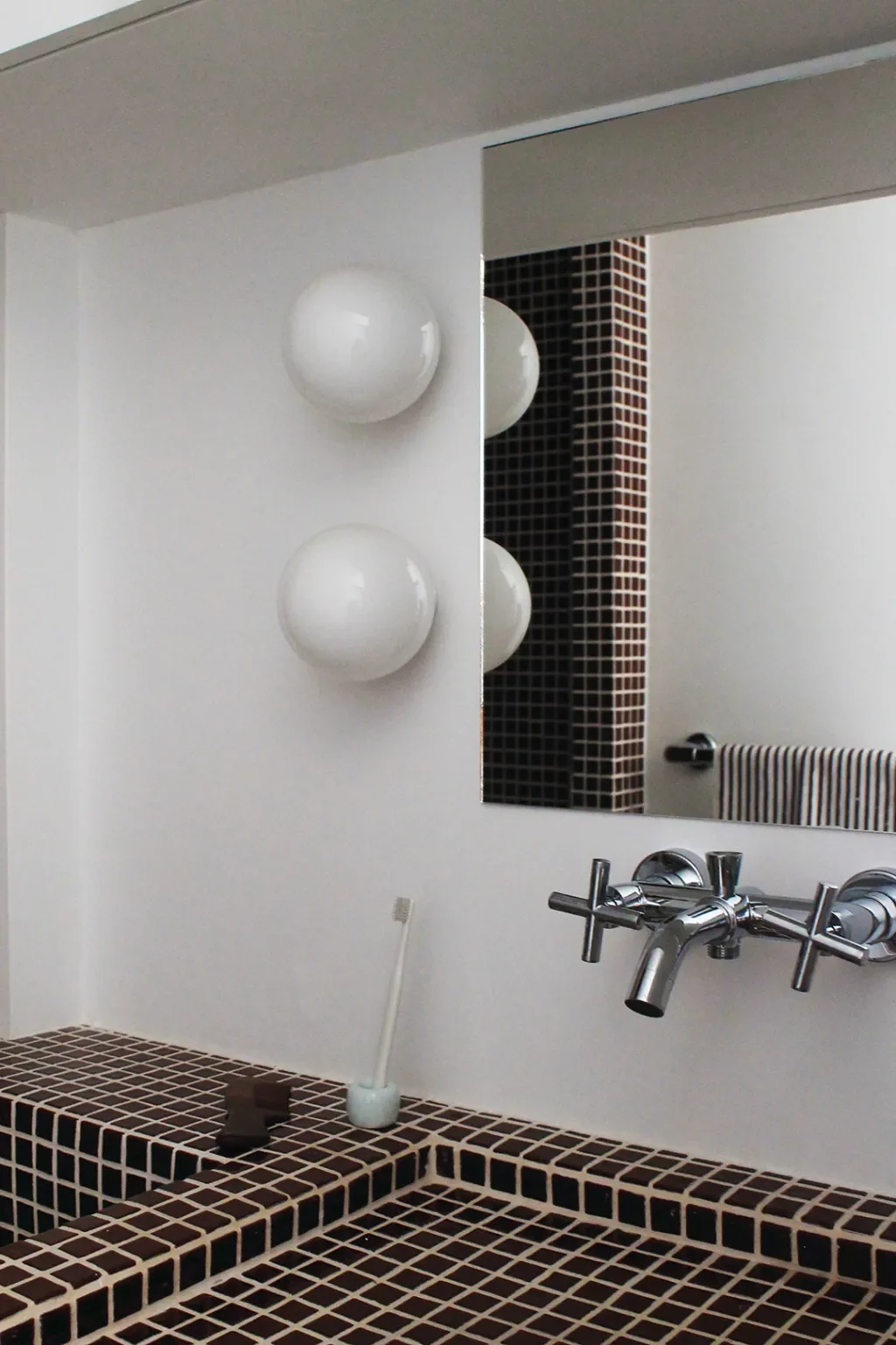 Before & After: This Tiny Parisian…