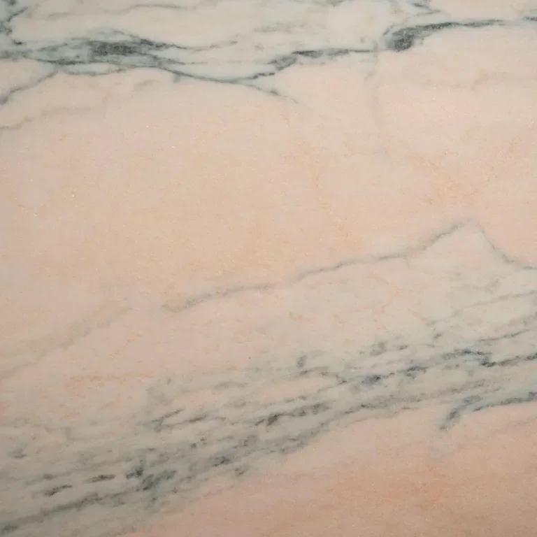 Kate Moss's Pink Bathroom Reno Is Serving Gatsby-Level Glamour and We Can't Look Away