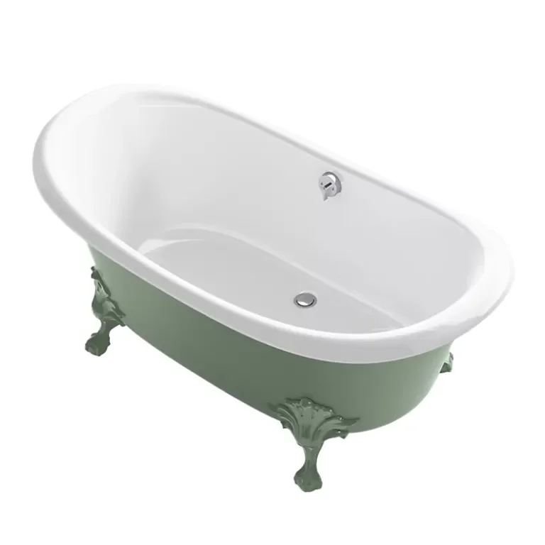 Martha Stewart Is Obsessed With This Bathtub Style—And Honestly, Same