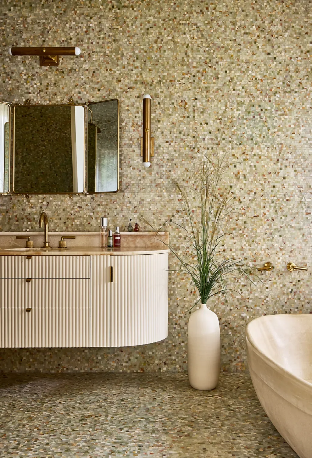 Mosaic Tile Shakes Off Its “Dated”…