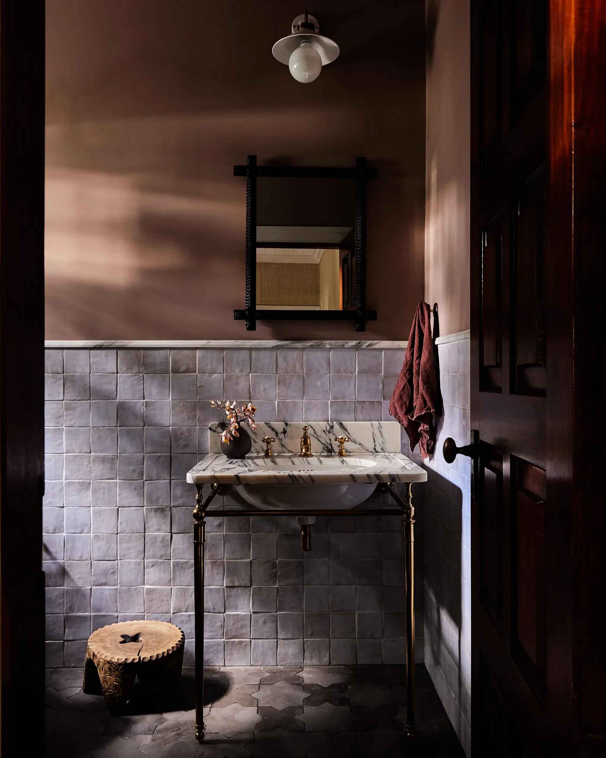 That Old-School Sink Style Everyone's Ghosting Their Modern Sinks For (Again)