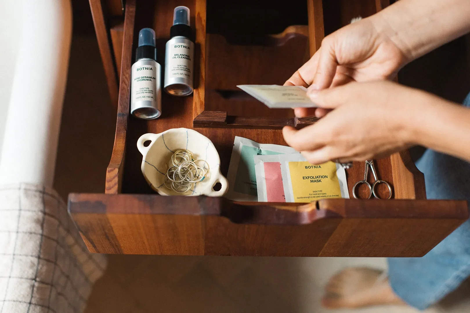 This Esthetician's Wood-Wrapped Bathroom Is Basically a Spa Day in Disguise