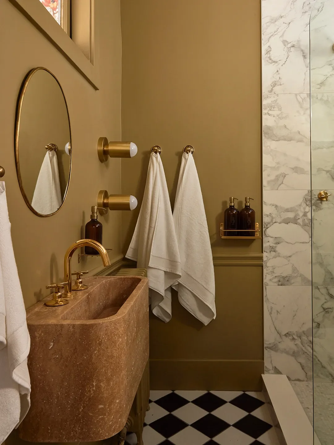 We’re Only Stealing Reno Inspiration From Hotel Bathrooms From Now On (Sorry, Not Sorry)