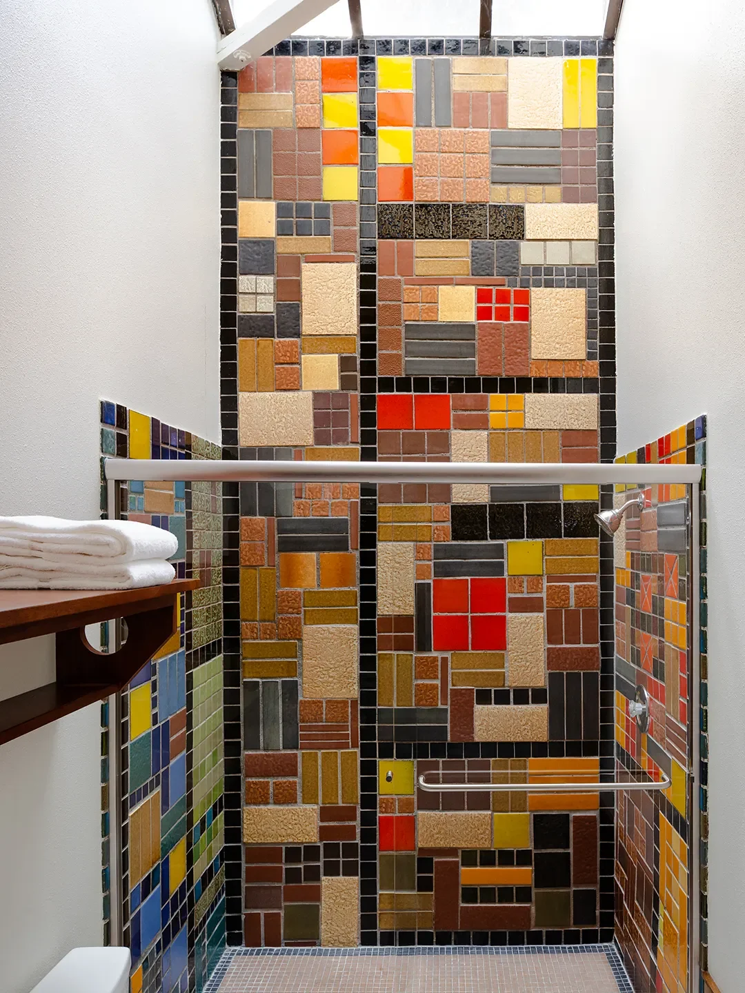 We’re Only Stealing Reno Inspiration From Hotel Bathrooms From Now On (Sorry, Not Sorry)