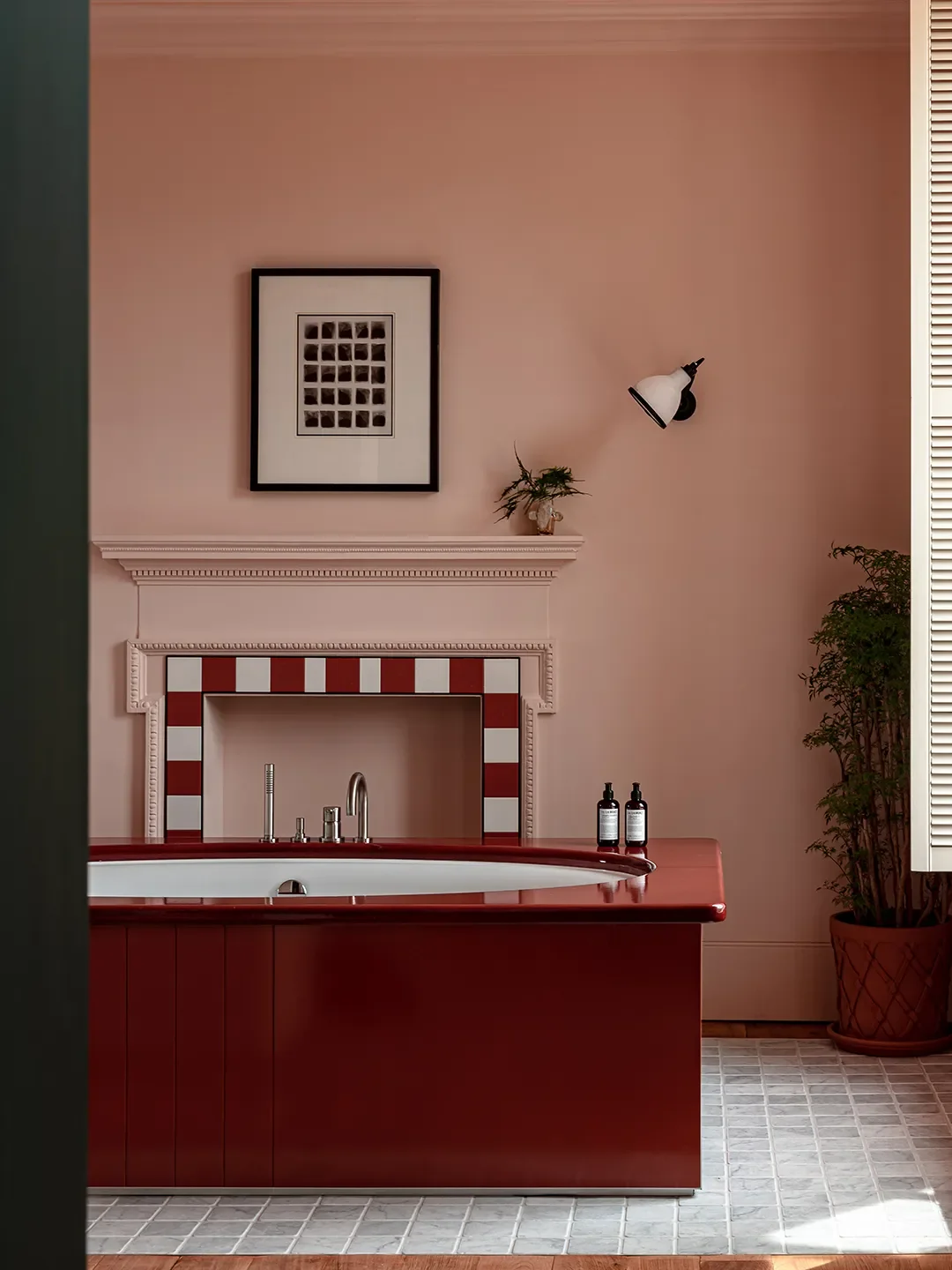 We’re Only Stealing Reno Inspiration From Hotel Bathrooms From Now On (Sorry, Not Sorry)